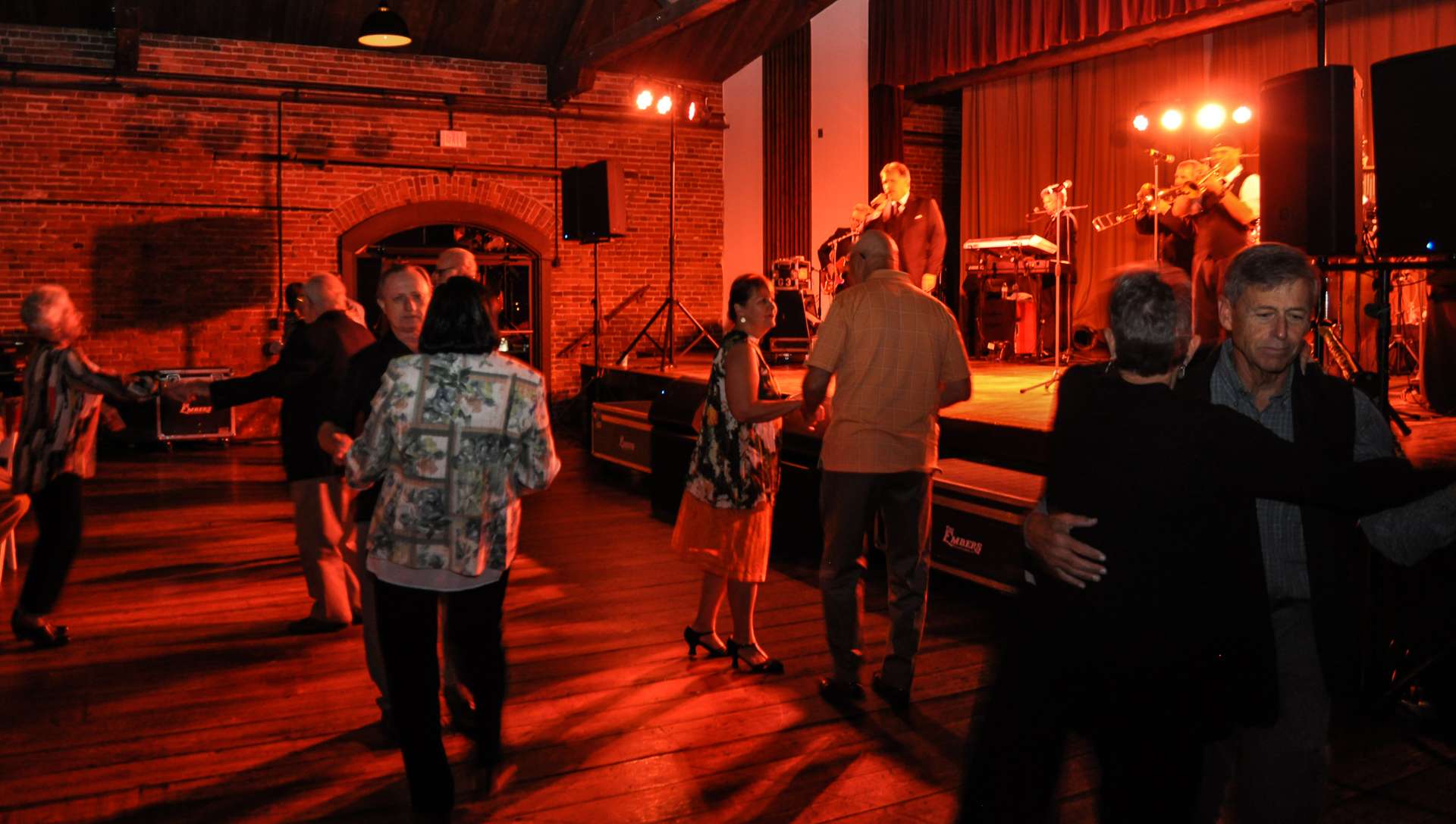People dancing
