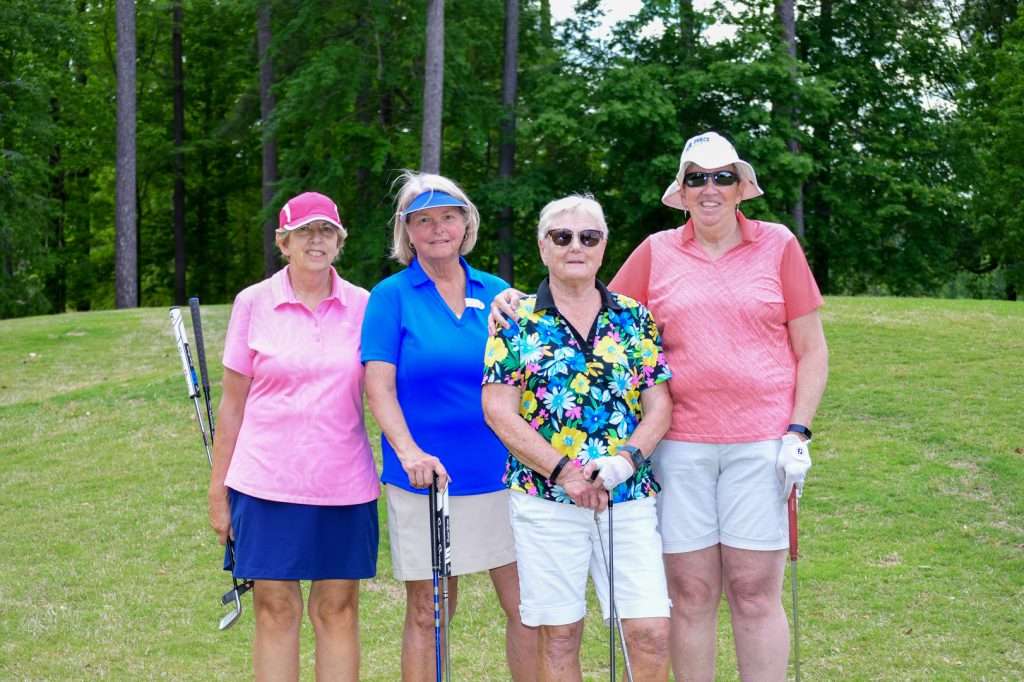 3 lady golfers