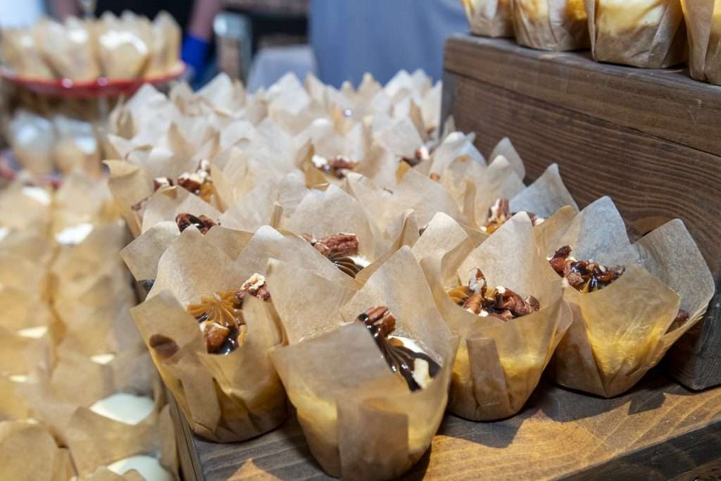 Food in paper cups
